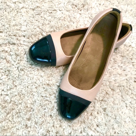 Clarks Shoes - Like New Clark's Keesha Rosa